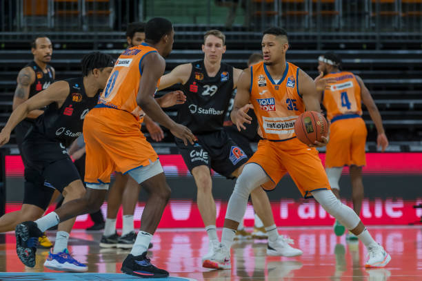 让他成为对 让他成为对