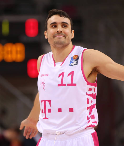 而是依托于 而是依托于