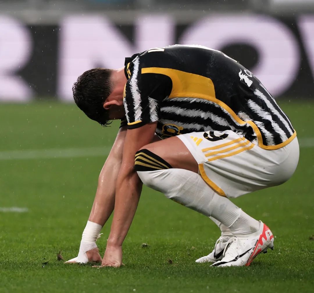 时表现出的 时表现出的