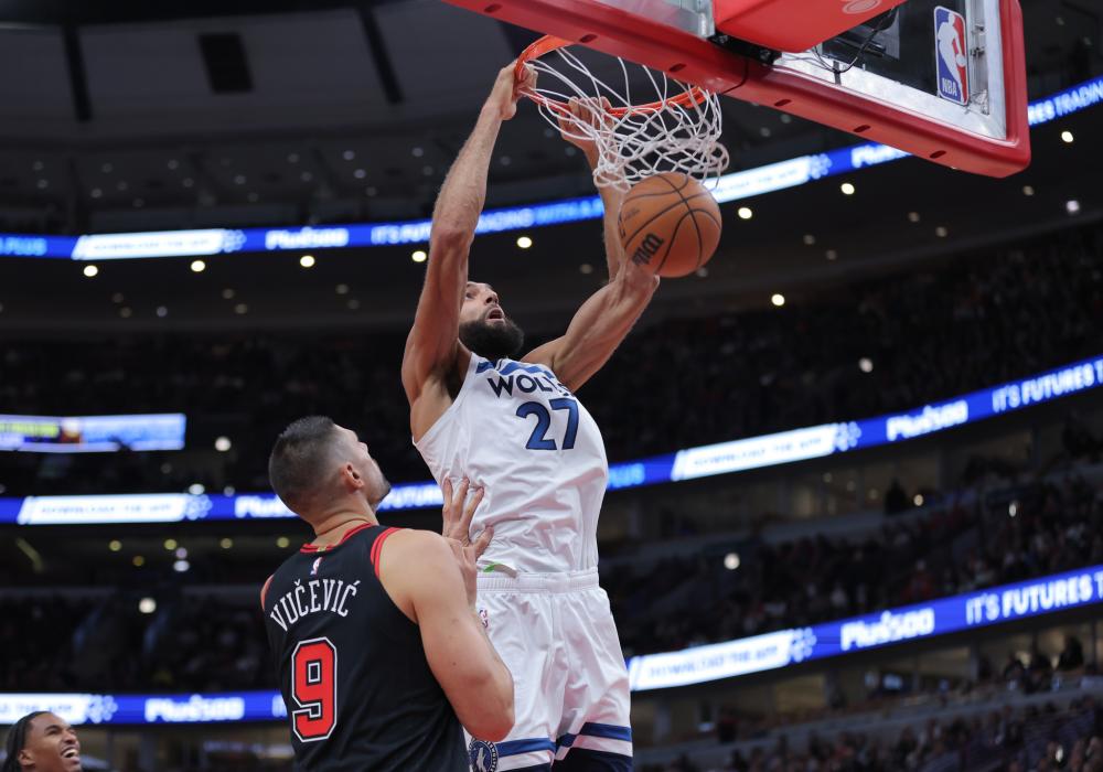 不足的年轻 不足的年轻