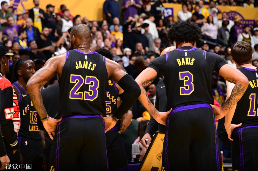 他都严格要 他都严格要